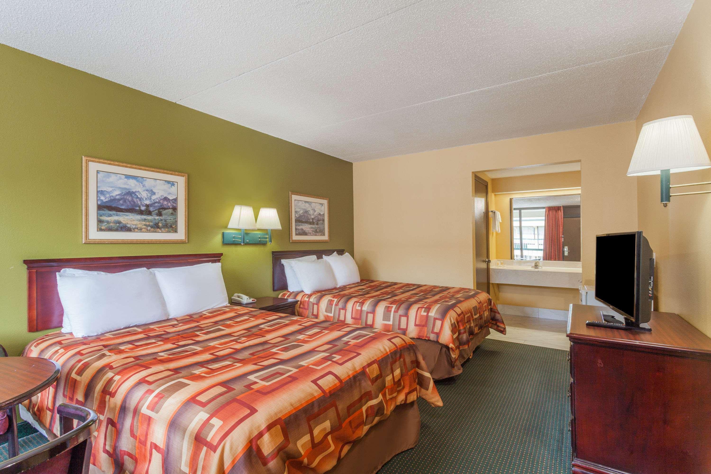 Days Inn By Wyndham Nashville Saint Thomas West Hospital Exteriér fotografie