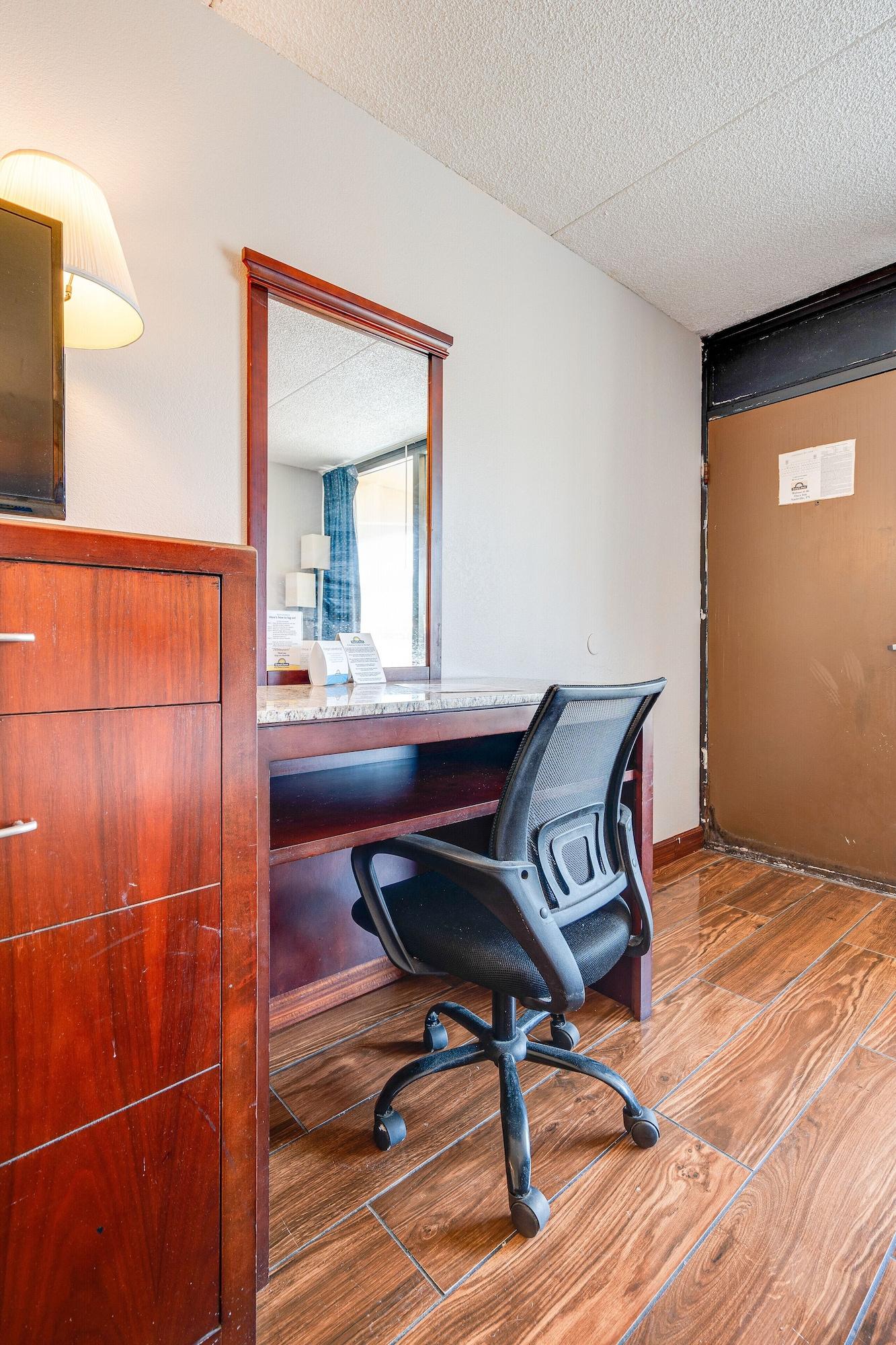 Days Inn By Wyndham Nashville Saint Thomas West Hospital Exteriér fotografie