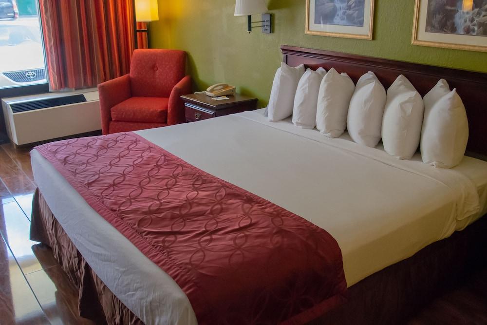 Days Inn By Wyndham Nashville Saint Thomas West Hospital Exteriér fotografie