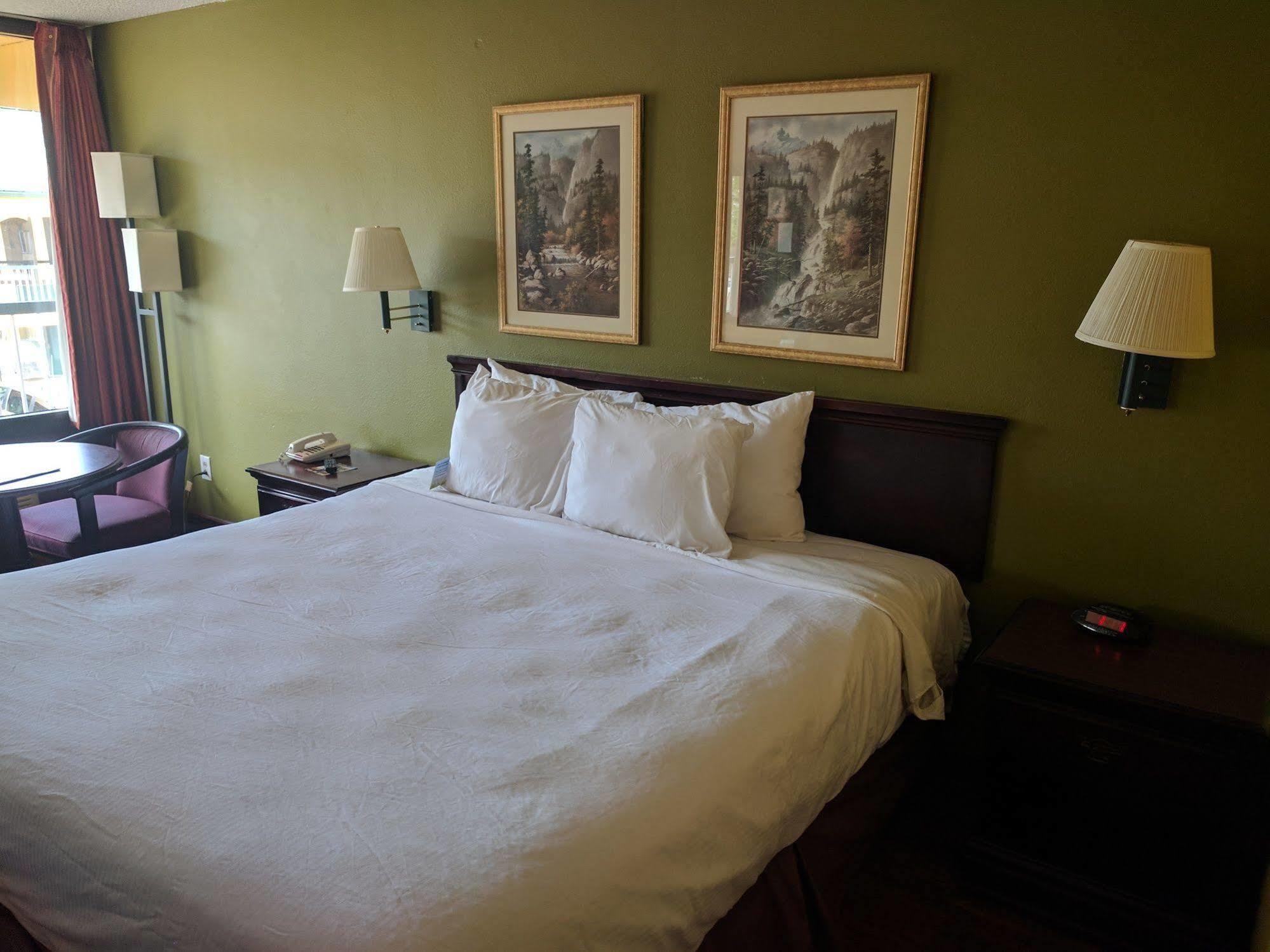 Days Inn By Wyndham Nashville Saint Thomas West Hospital Exteriér fotografie
